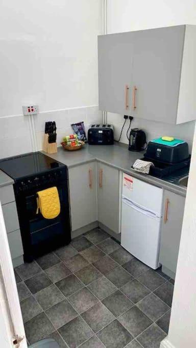 1Studio Avenue House Скарборо Экстерьер фото